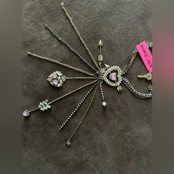 Betsey Johnson necklace with tags - Picture 10 of 10